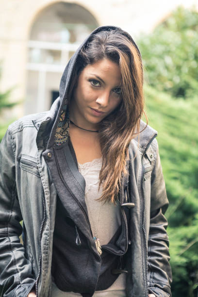 istock Outdoor girl portrait 907335340