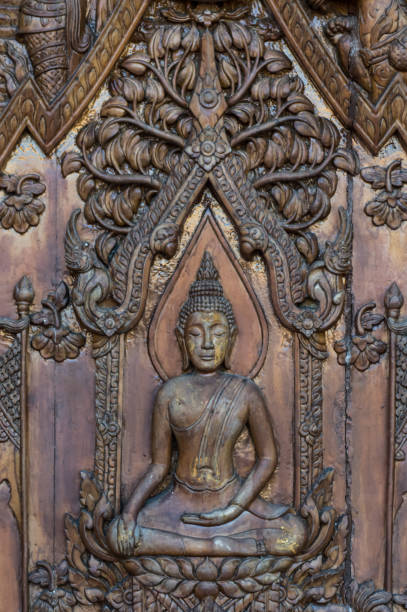 istock Murals wood carvings 907403300
