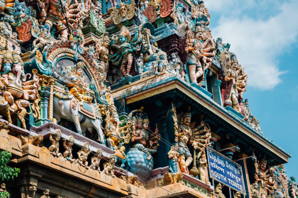 храм минакши амман в мадурае, индия - tamil nadu tamil temple amman стоковые фото и изображения