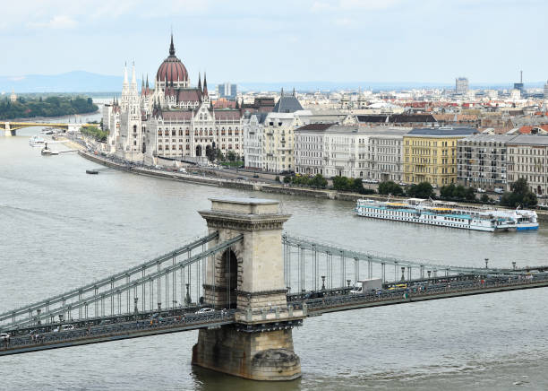 istock Chain Bridge and the parliament building, Budapest, Hungary 907502006