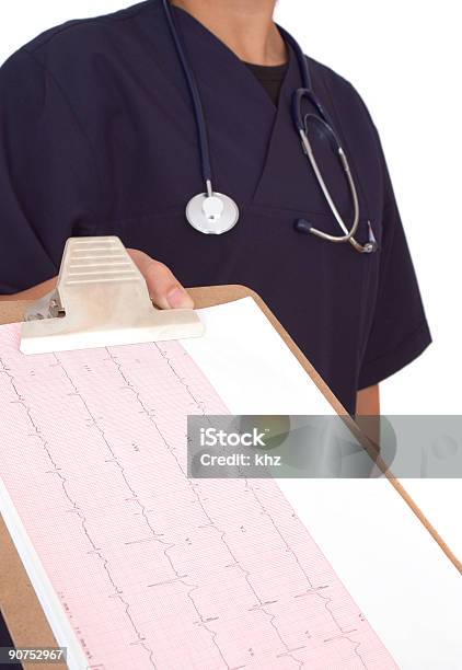 Il Cuore Monitor Report - Fotografie stock e altre immagini di Analizzare - Analizzare, Benessere, Cardiologo