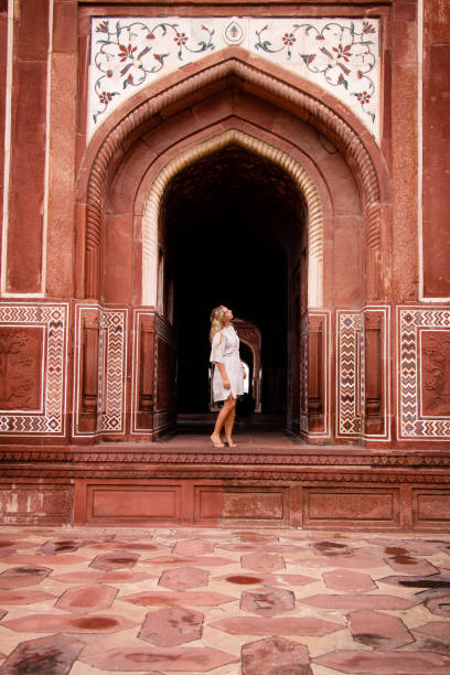 istock Girl in India Sightseeing 907620874