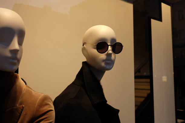 faces of female mannequins
