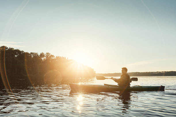 istock Beautiful day and beautiful water 907649954