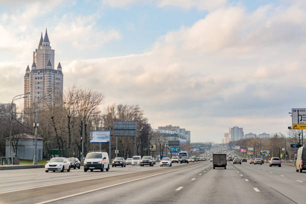 istock Traffic on Kutuzovsky avenue 907669994