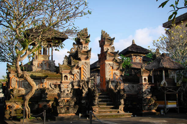 istock Balinese Temple entrance in Sunset 907676918