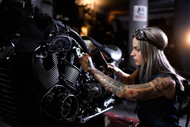istock Motorcycle repair shop 907759564