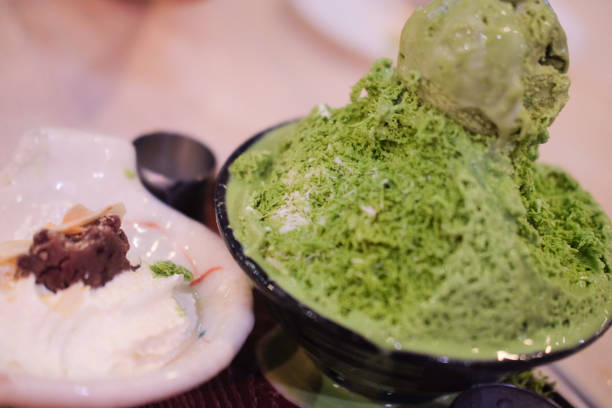 istock Close up milk tea Bingsu (Korean dessert) 907759890