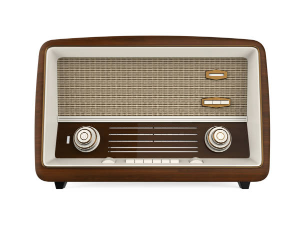 istock Vintage Radio Isolated 907831498