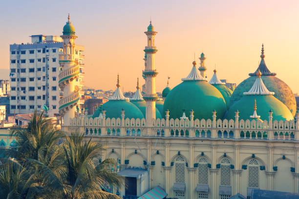 Sunset over Jama Masjid Sunset over Jama Masjid. Junagadh, Gujarat, India junagadh stock pictures, royalty-free photos & images