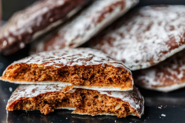 ラウンド lebkuchen - gingerbread cookie ストックフォトと画像