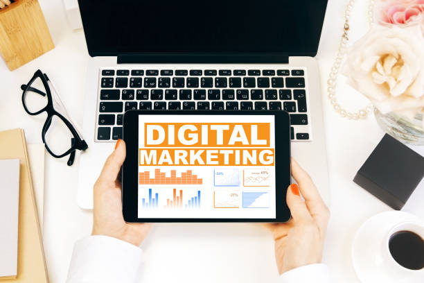 istock Digital marketing and financial growth concept 907870892