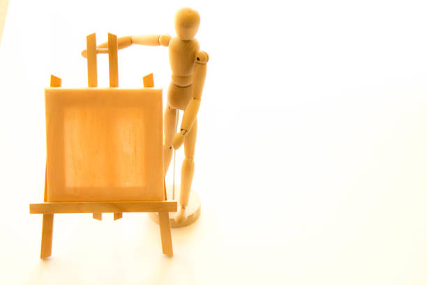 istock Painting on an easel 907873958