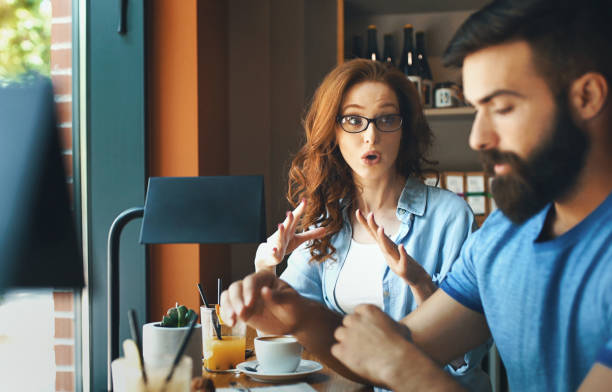 stresujące chwile - long hair red hair women men zdjęcia i obrazy z banku zdjęć