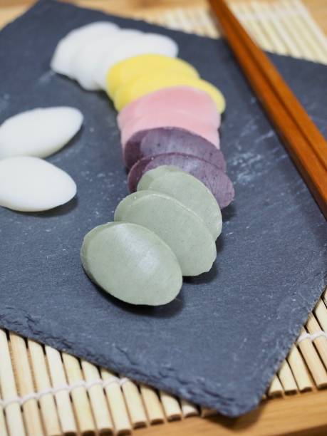 istock Korean food, Five colors Bar rice cake 907910048