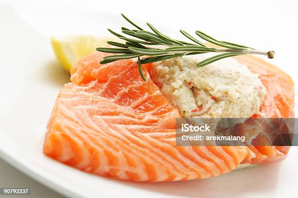 Salmone Ripieno - Fotografie stock e altre immagini di Ripieno - Ripieno, Trancio di salmone, Alimentazione sana