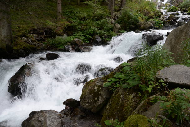 istock Stuibenfall at Umhausen, Austria 907937422