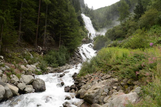 istock Stuibenfall at Umhausen, Austria 907939932