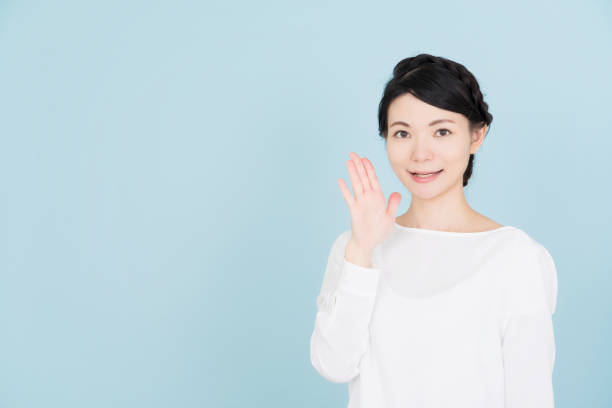 istock Young woman to cheer 907952394