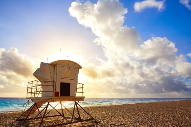 istock Fort Lauderdale beach sunrise Florida US 907967726