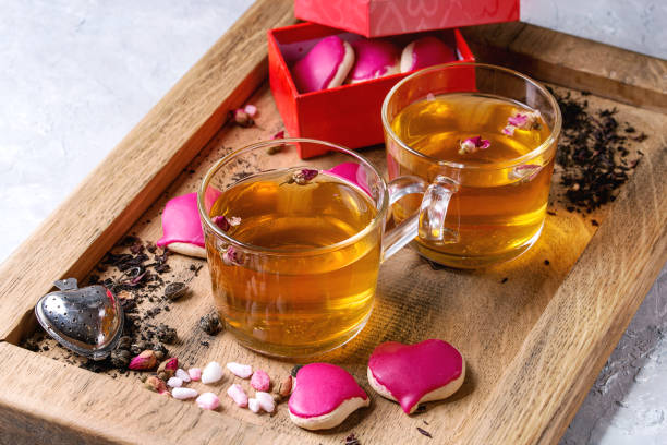 istock Love Valentine tea greeting card 908010450