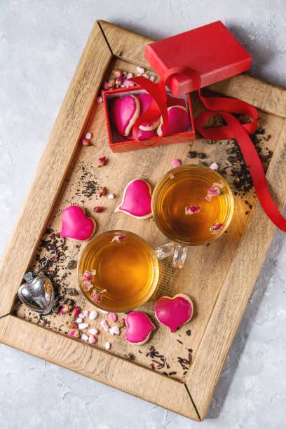 istock Love Valentine tea greeting card 908010478