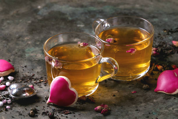 istock Love Valentine tea greeting card 908010610