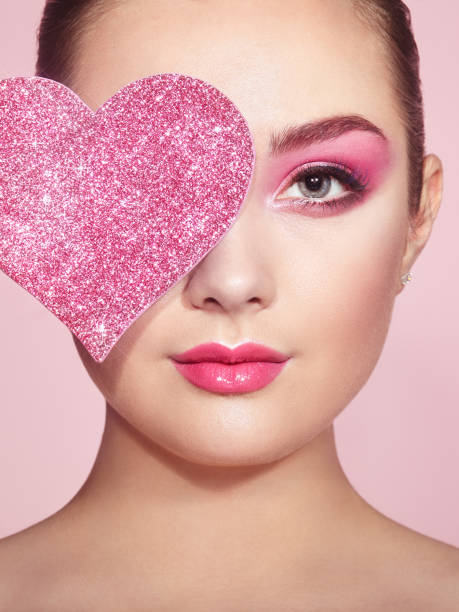 istock Woman with symbol Valentines day 908013366