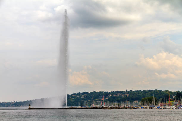 istock Lake Geneva fountain 908015134