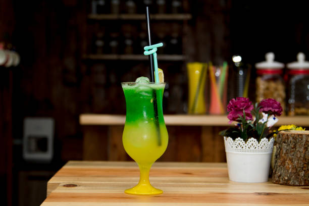 Homemade Iced Tea with Lemons