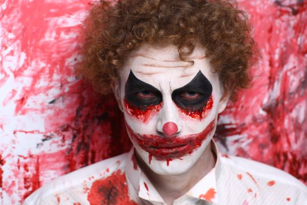 halloween make up uomo pagliaccio pazzo - circus bizarre men make up foto e immagini stock