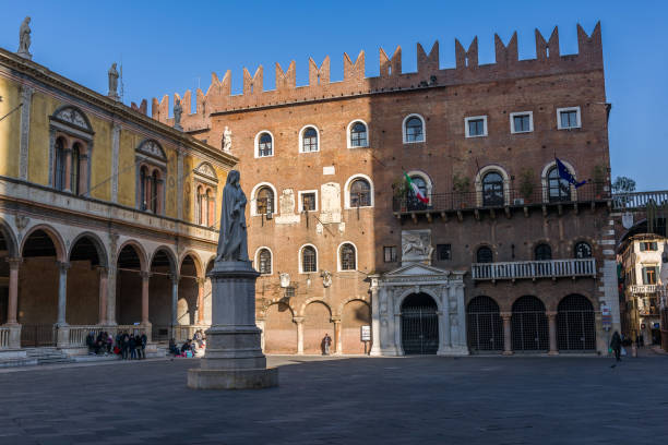 istock Piazza dei Signori in Verona 908058010