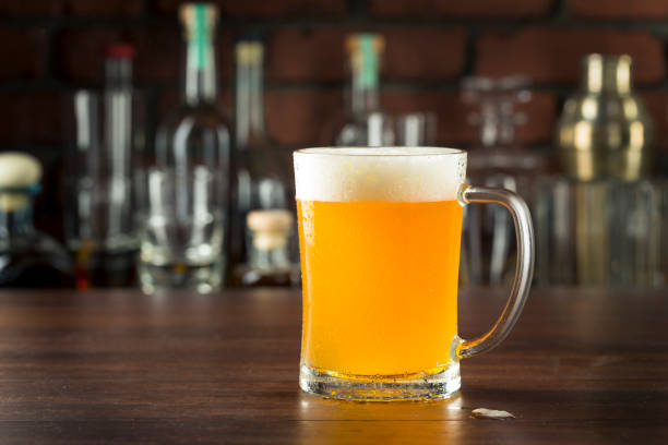 istock Refreshing Golden Beer Lager 908072596