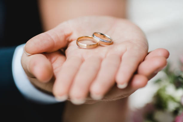 istock wedding flowers bride rings 908072898