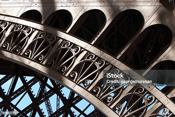 Eiffel Arc Struktur Stockfoto und mehr Bilder von Eiffelturm - Eiffelturm, Eisen, Sonnenuntergang