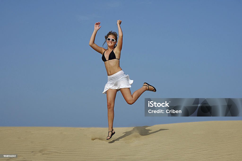 Saltare nel deserto - Foto stock royalty-free di Fotografia - Immagine