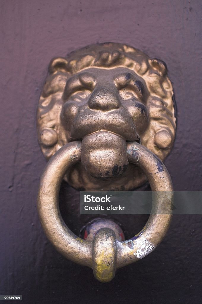 Doorknocker león - Foto de stock de Abundancia libre de derechos