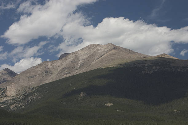 tempo di peak - mountain peak long colorado mountain foto e immagini stock