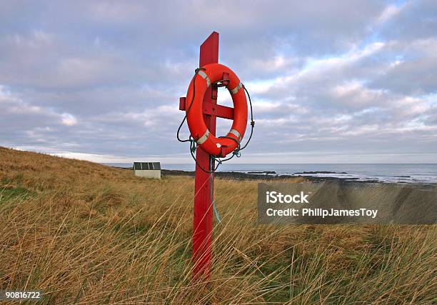 Lifebelt - zdjęcia stockowe i więcej obrazów Anglia - Anglia, Bamburgh, Bez ludzi