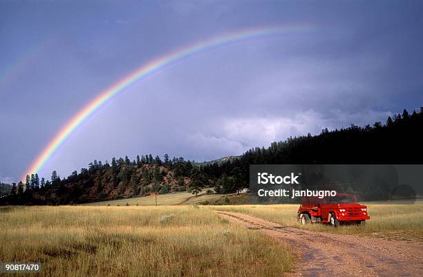 Foto de Arcoíris e mais fotos de stock de Amor - Amor, Arco-íris, Beleza