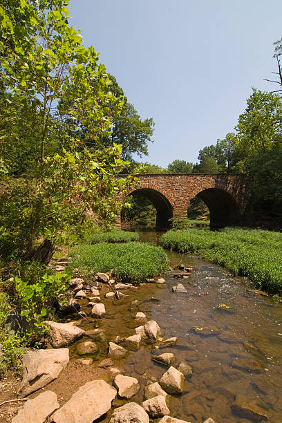 каменный мост в поля сражений, манассас - manassas war famous place park стоковые фото и изображения