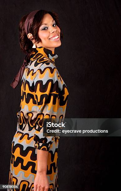 レトロなアフリカ系アメリカ人の女性 - 1960～1969年のストックフォトや画像を多数ご用意 - 1960～1969年, 1人, アフリカ民族