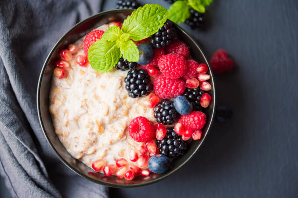 clerbois organique et porridge de quinoa - oatmeal photos et images de collection