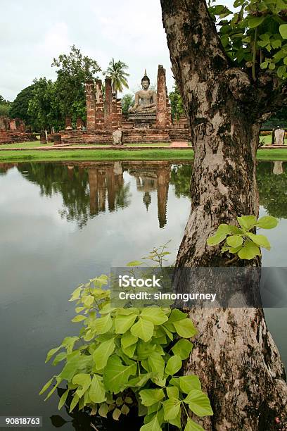 Odzwierciedlenie Temple Budda Sukhothai Tajlandii - zdjęcia stockowe i więcej obrazów Architektura - Architektura, Azja, Azja Południowo-Wschodnia