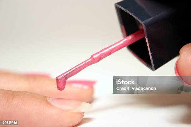 Esmalte De Uñas Foto de stock y más banco de imágenes de Abrigo - Abrigo, Acabar, Accesorio personal