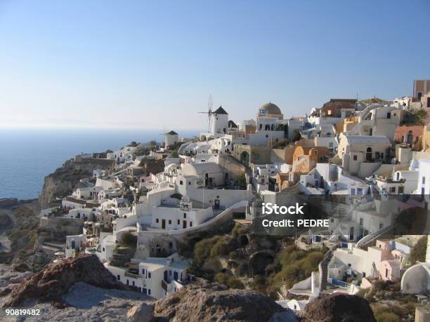 Oia - Fotografias de stock e mais imagens de Aldeia - Aldeia, Azul, Barco à Vela