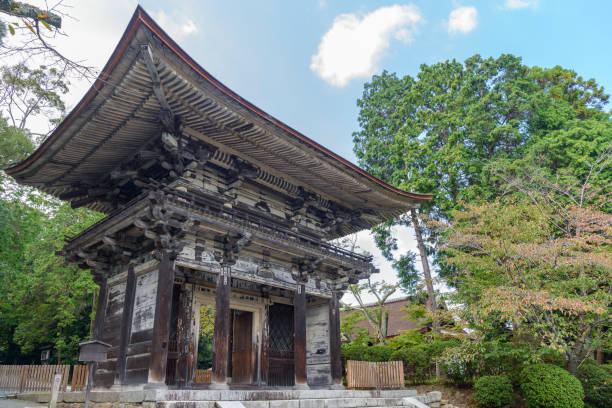 The Deva gate of the Mii dera temple Otsu city, SHIGA, JAPAN - October 10 2017: The Deva gate of the Mii dera temple otsu city stock pictures, royalty-free photos & images