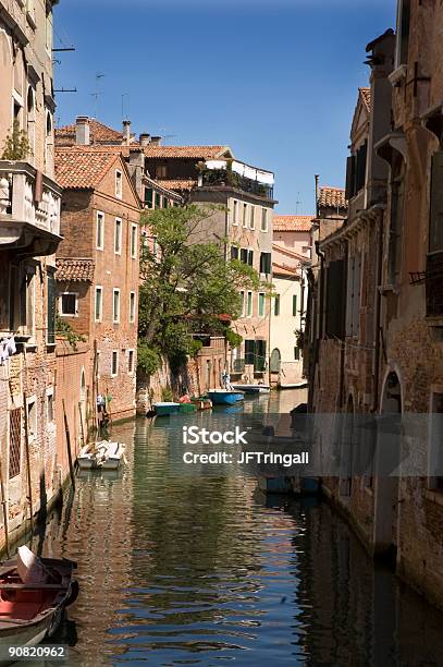 Canal De Venecia Foto de stock y más banco de imágenes de Agua - Agua, Arquitectura, Azul