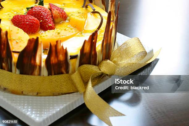Delicioso Oferta - Fotografias de stock e mais imagens de Aniversário especial - Aniversário especial, Bolo - Sobremesa, Chocolate