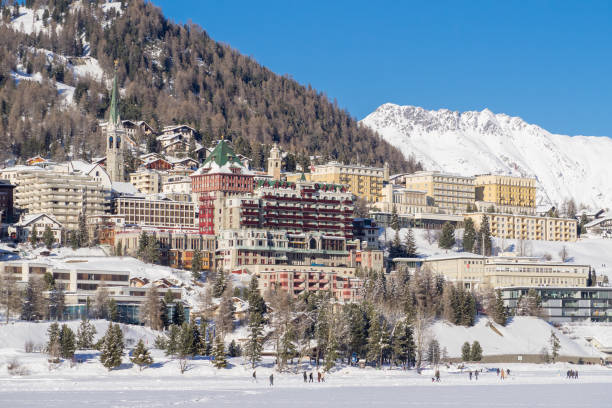 panorama de sankt moritz en invierno - st moritz engadine landscape village fotografías e imágenes de stock